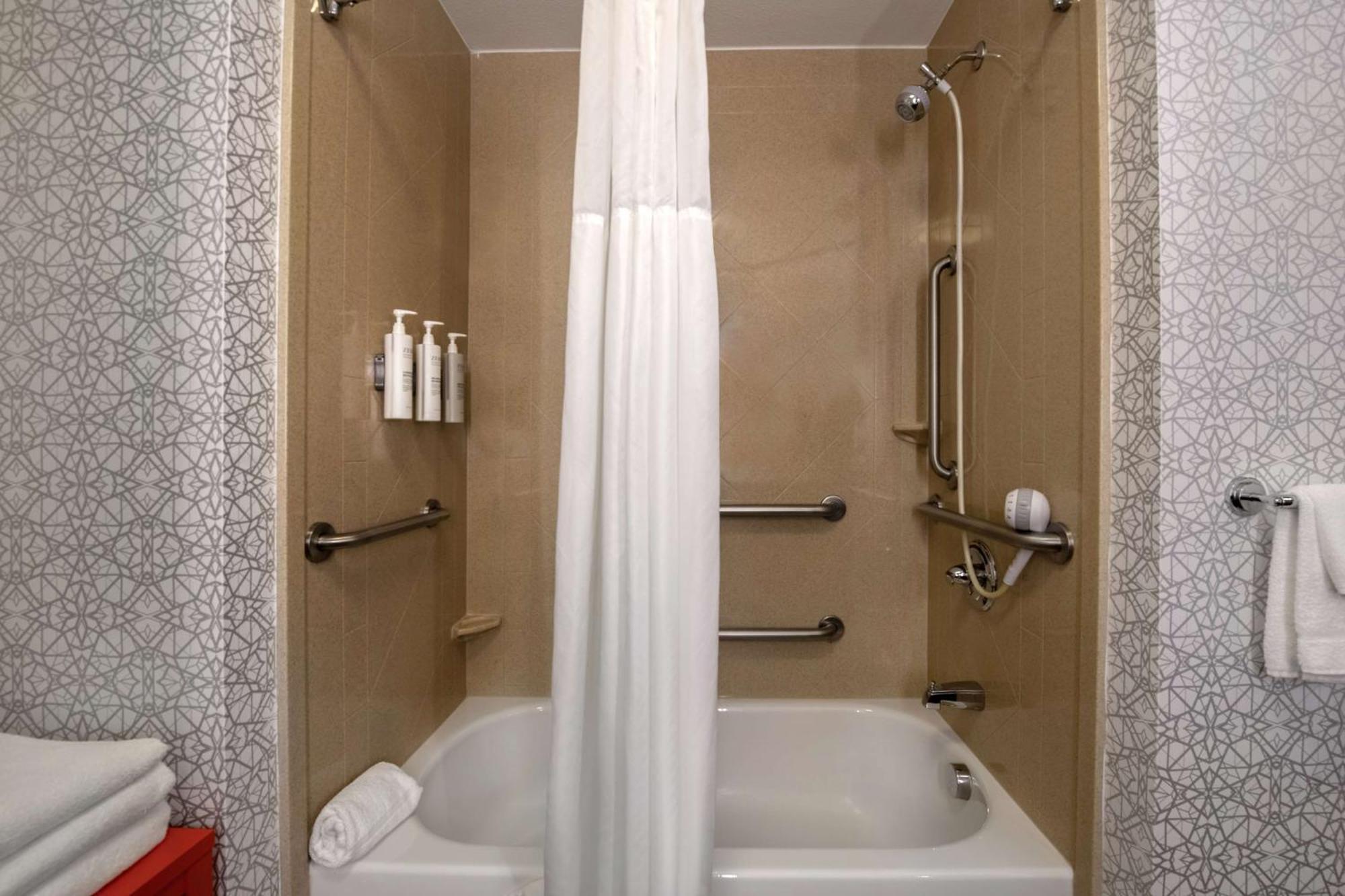 Hampton Inn & Suites Harvey Dış mekan fotoğraf